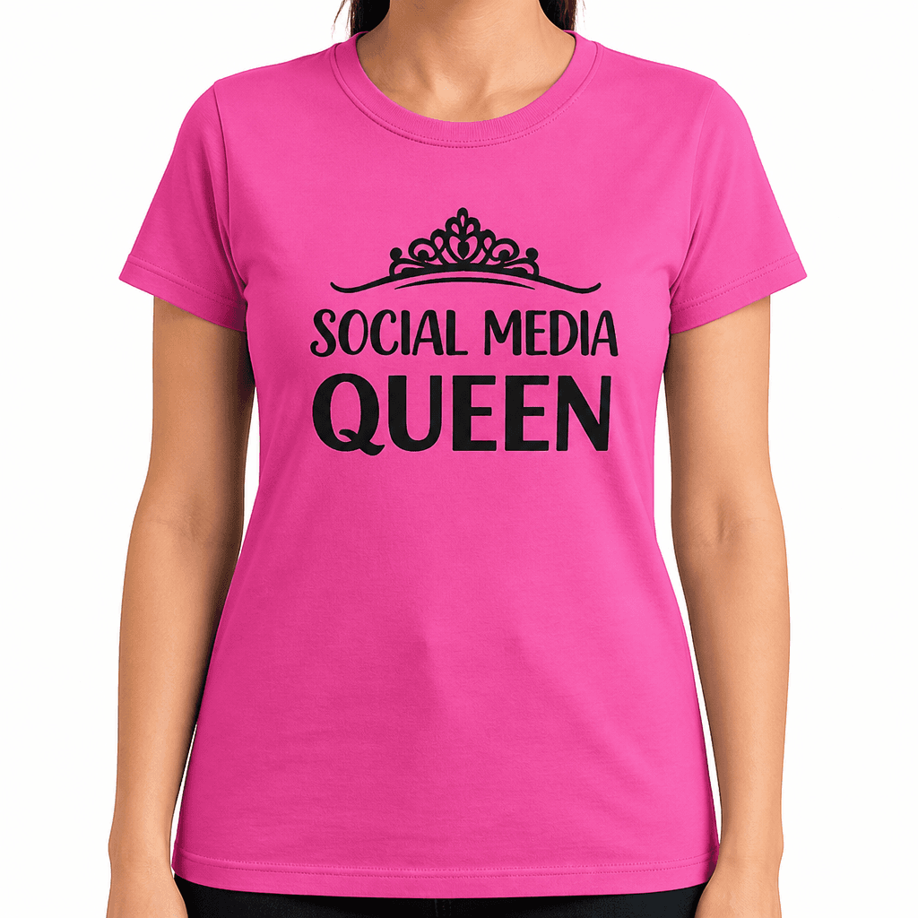 Social Media Queen - T-Shirt