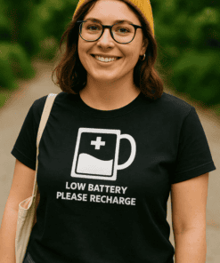 Low battery warning funny T-shirt, casual tee with humorous battery icon, perfect for tech lovers and battery recharge fans.