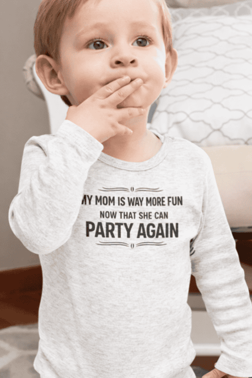 My mom is way more fun now that she can party again humorous kids T-shirt.