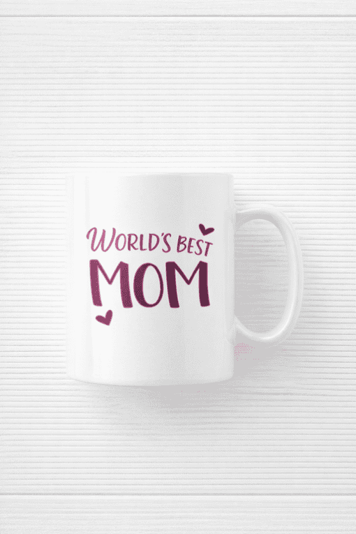 World's best mom mug, personalized gift, Mother's Day, unique mom coffee cup, gift for mom, heartfelt gift, T-shirtplease.com.