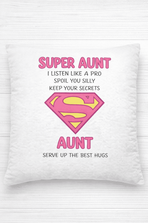 Super Aunt T-shirt with Superman logo and heartfelt message for aunt appreciation.